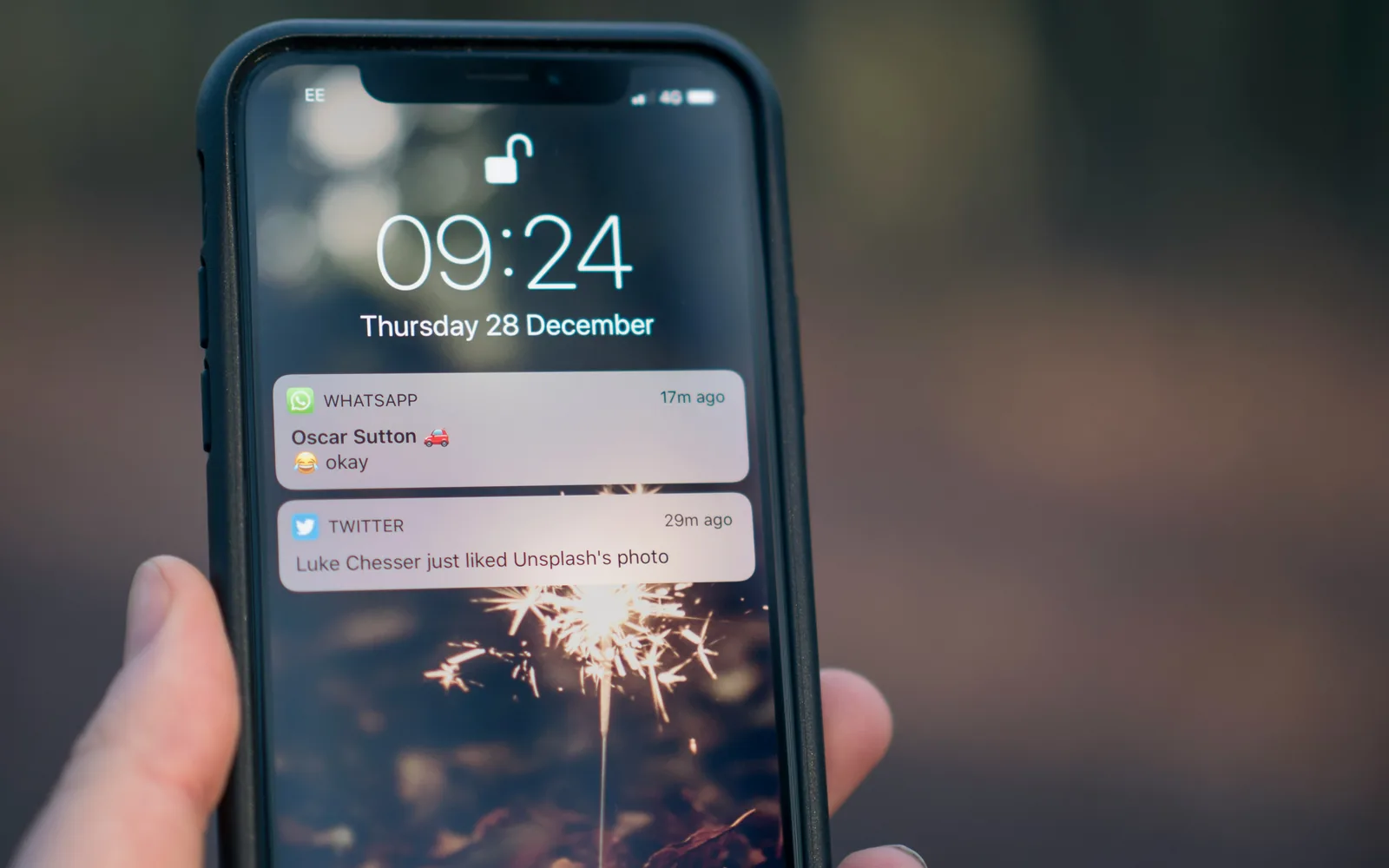 Phone lock screen with message notifications